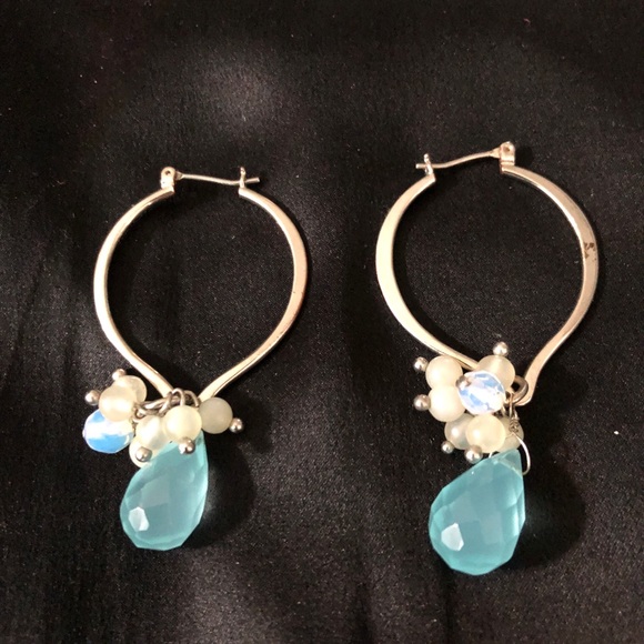 Light Blue Dangling Earrings - Picture 2 of 2